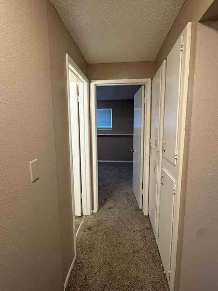 1122 Oakland St #C - Photo 2 of 6
