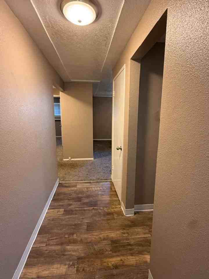 1122 Oakland St #C - Photo 5 of 6