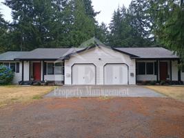 featured image of 7376/7378 Haynes Lane NE