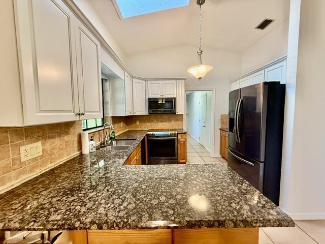 860 N Kansas Ave #1 - Photo 5 of 24