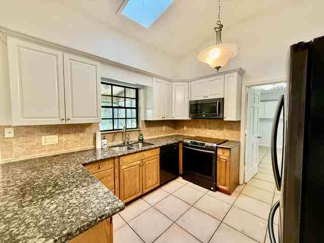 860 N Kansas Ave #1 - Photo 6 of 24
