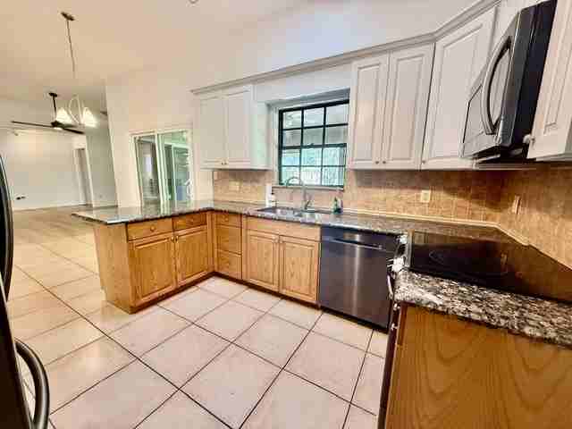 860 N Kansas Ave #1 - Photo 7 of 24