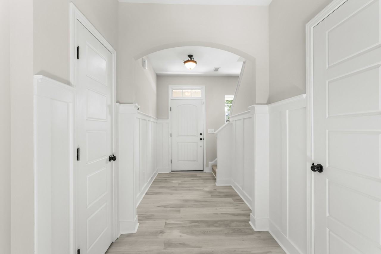 240 E Quailwood Dr #1 - Photo 4 of 34