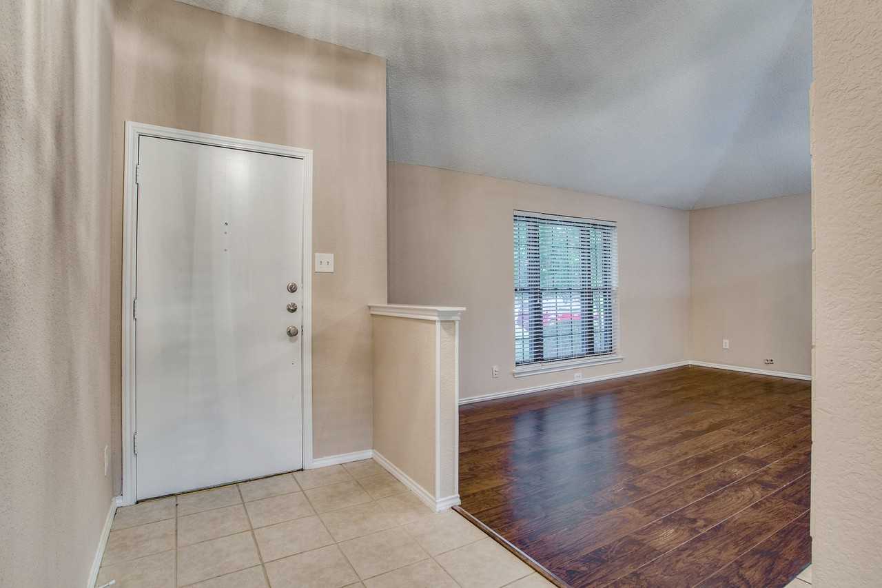 638 Plumlee Pl - Photo 3 of 13