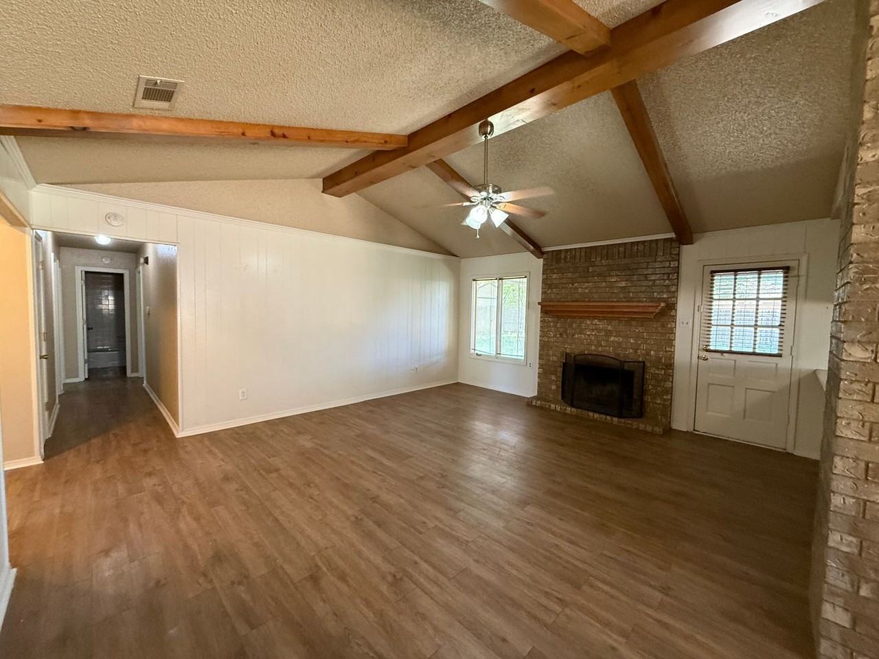 4807 63rd St - Photo 3 of 15