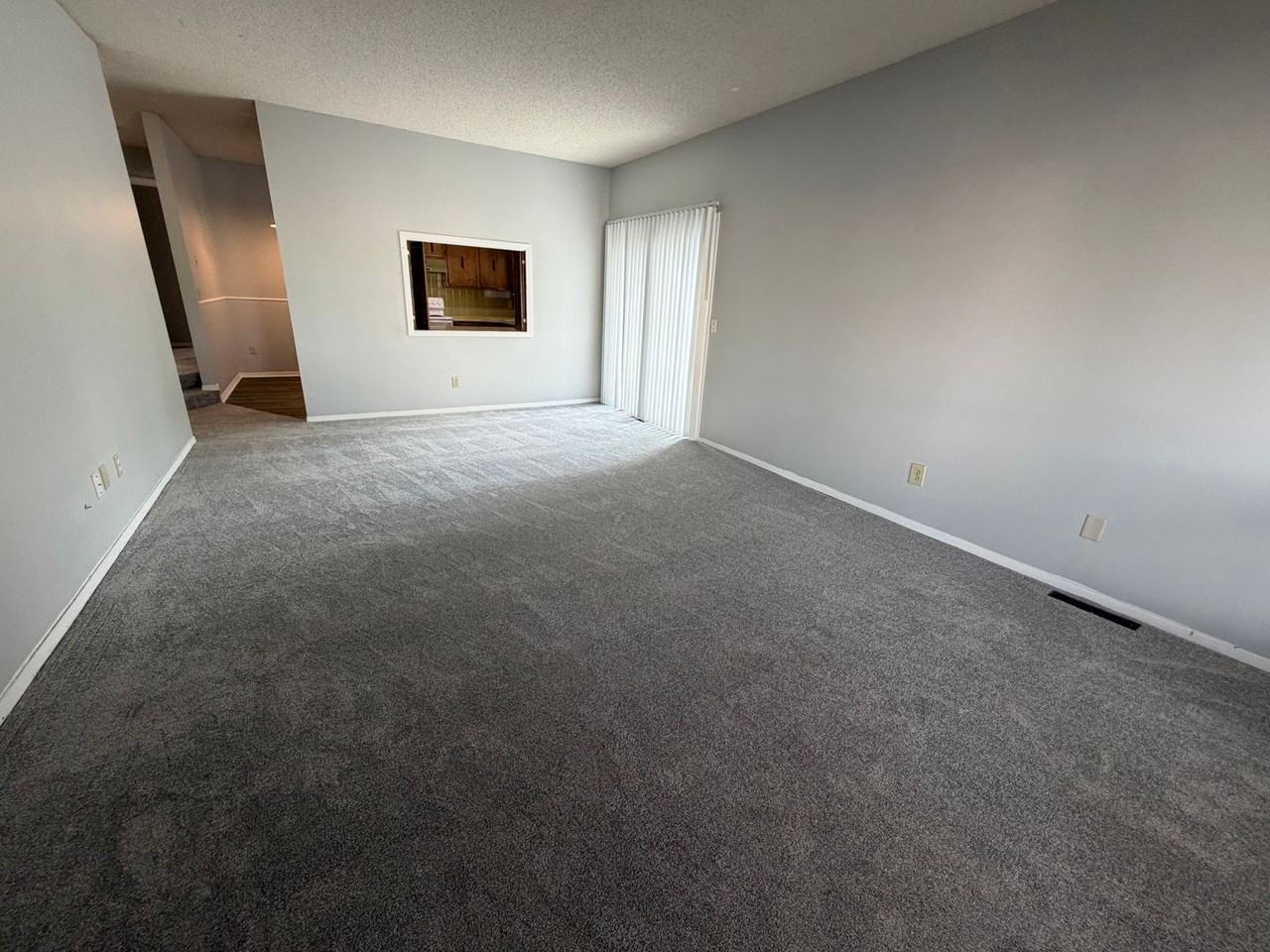 2266 S White Oak Dr - Photo 2 of 11
