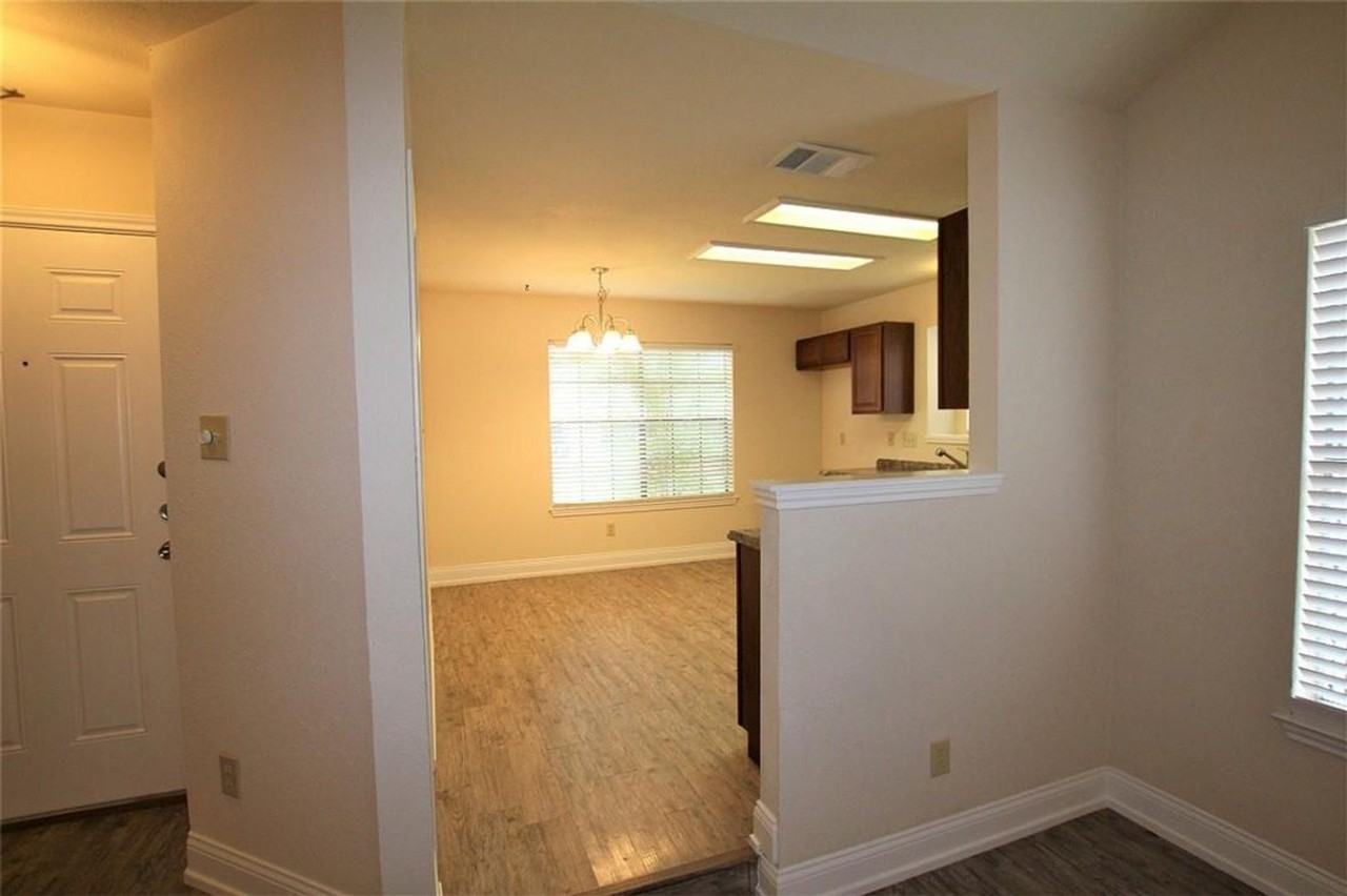 605 Elder Way - Photo 5 of 27