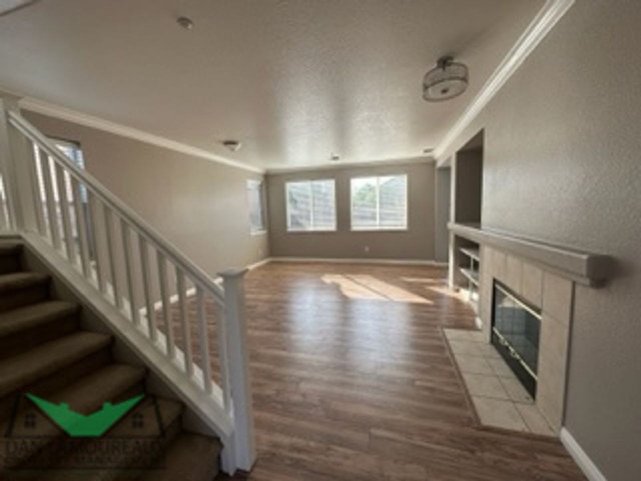 1826 Lowe Dr - Photo 2 of 15