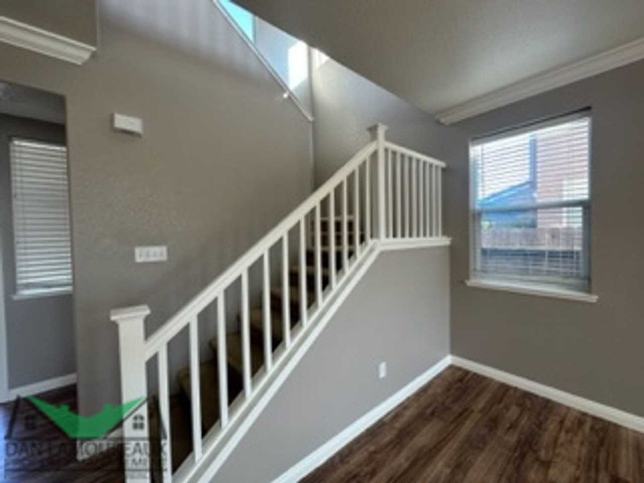 1826 Lowe Dr - Photo 7 of 15
