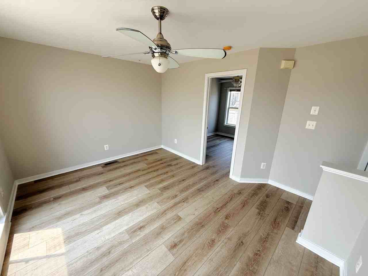 2303 Cobble Hill Ter - Photo 4 of 8