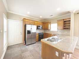 featured image of 10362 Hillmont Ave