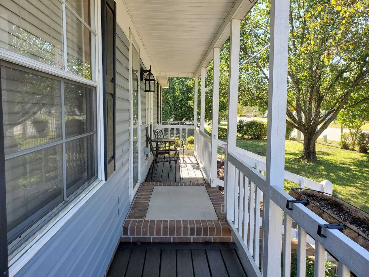 4043 Nashville Dr - Photo 3 of 20