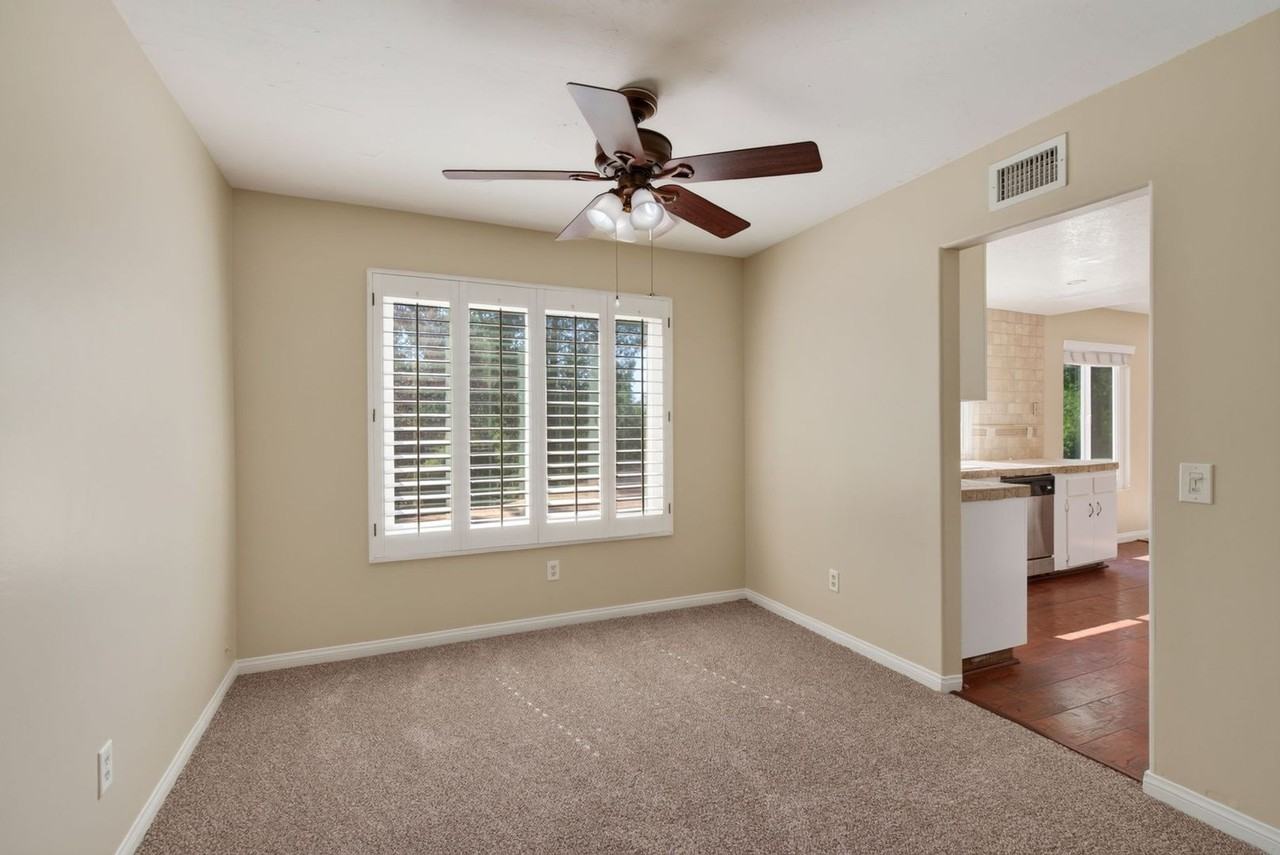 5245 Wainwright Ct - Photo 6 of 29