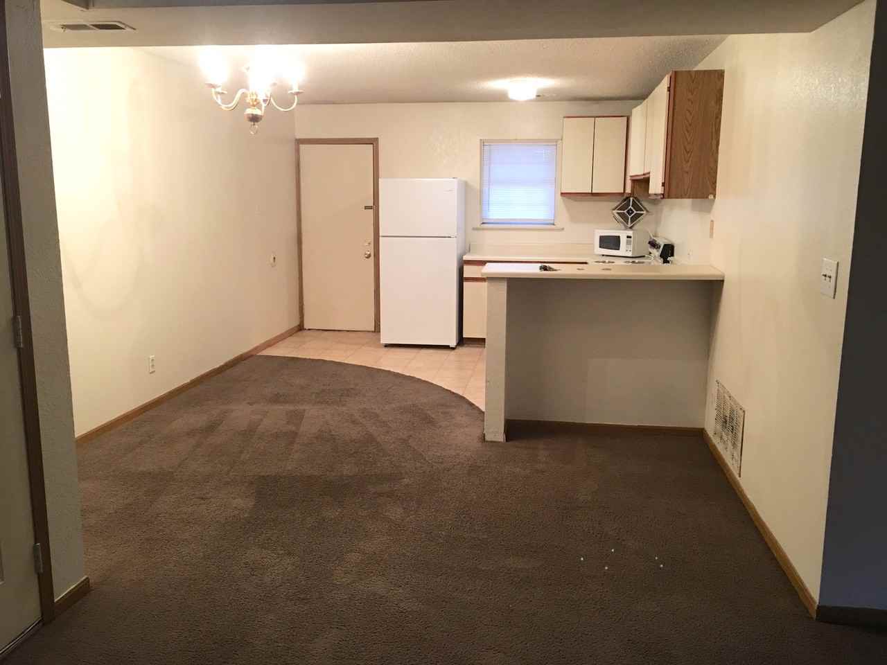 1615 Sylvan Ln #2J - Photo 3 of 13
