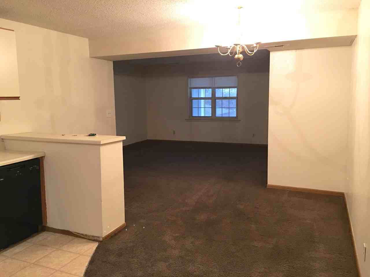 1615 Sylvan Ln #2J - Photo 5 of 13
