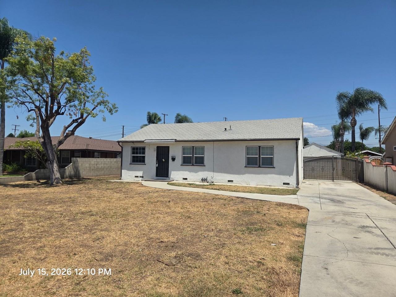 921 E Alwood St - Photo 2 of 14