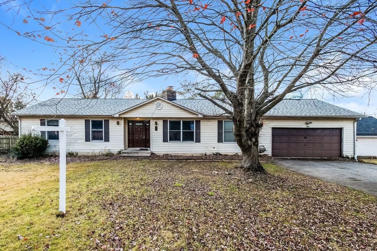 6919 Taylor Manor Ave - Photo 2 of 19