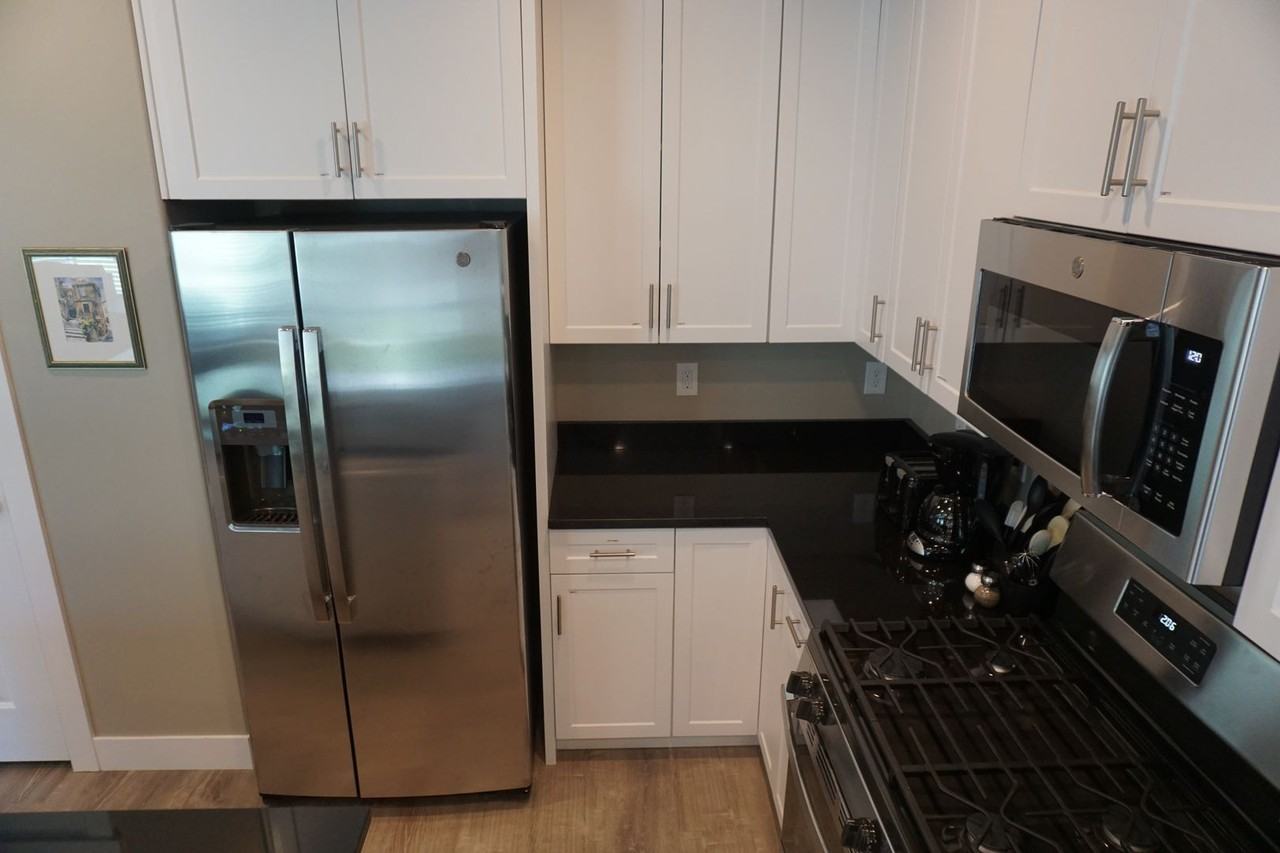 719 E Ryder Park Ln - Photo 6 of 27