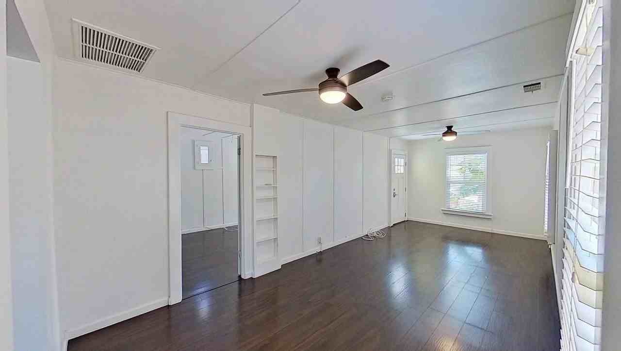 217 9th St - Photo 6 of 26
