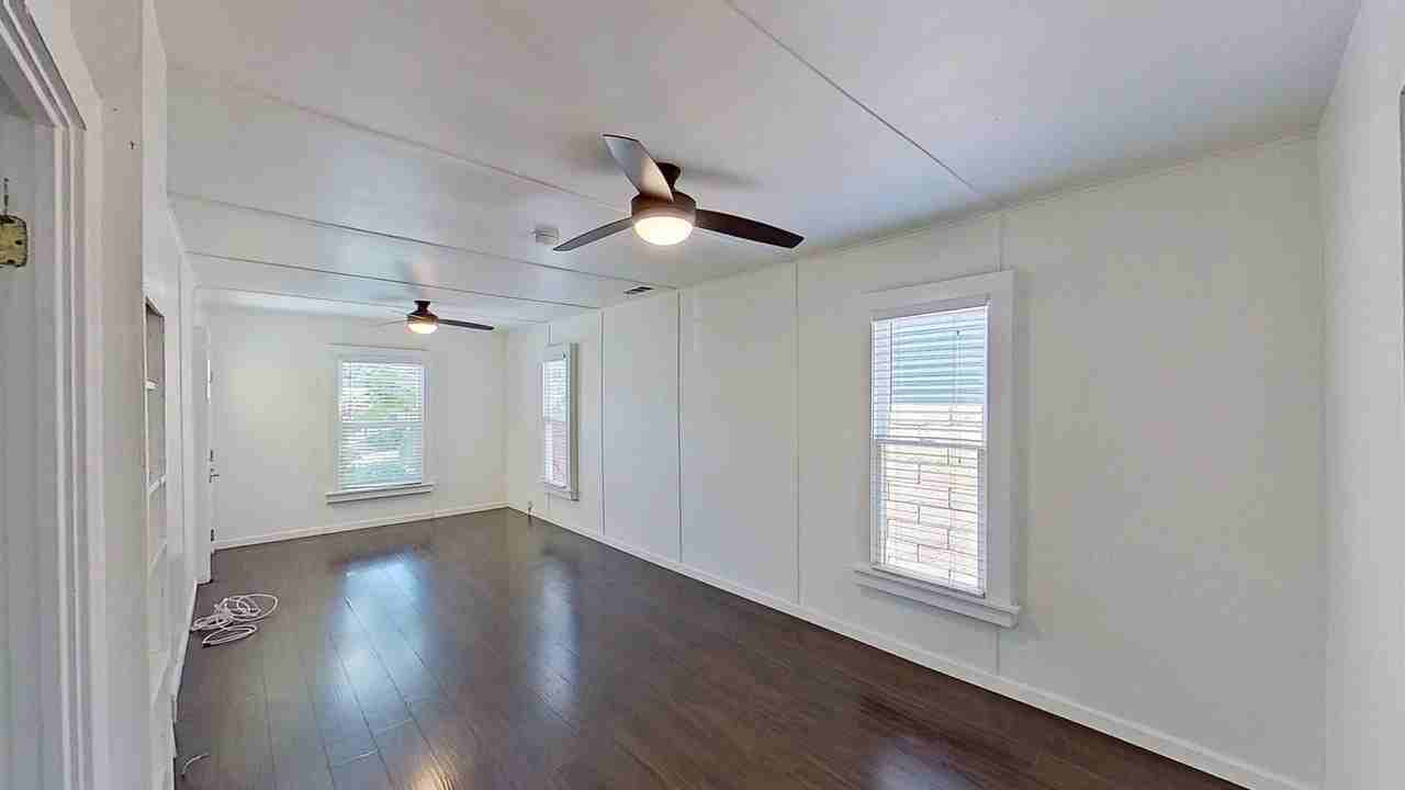 217 9th St - Photo 7 of 26
