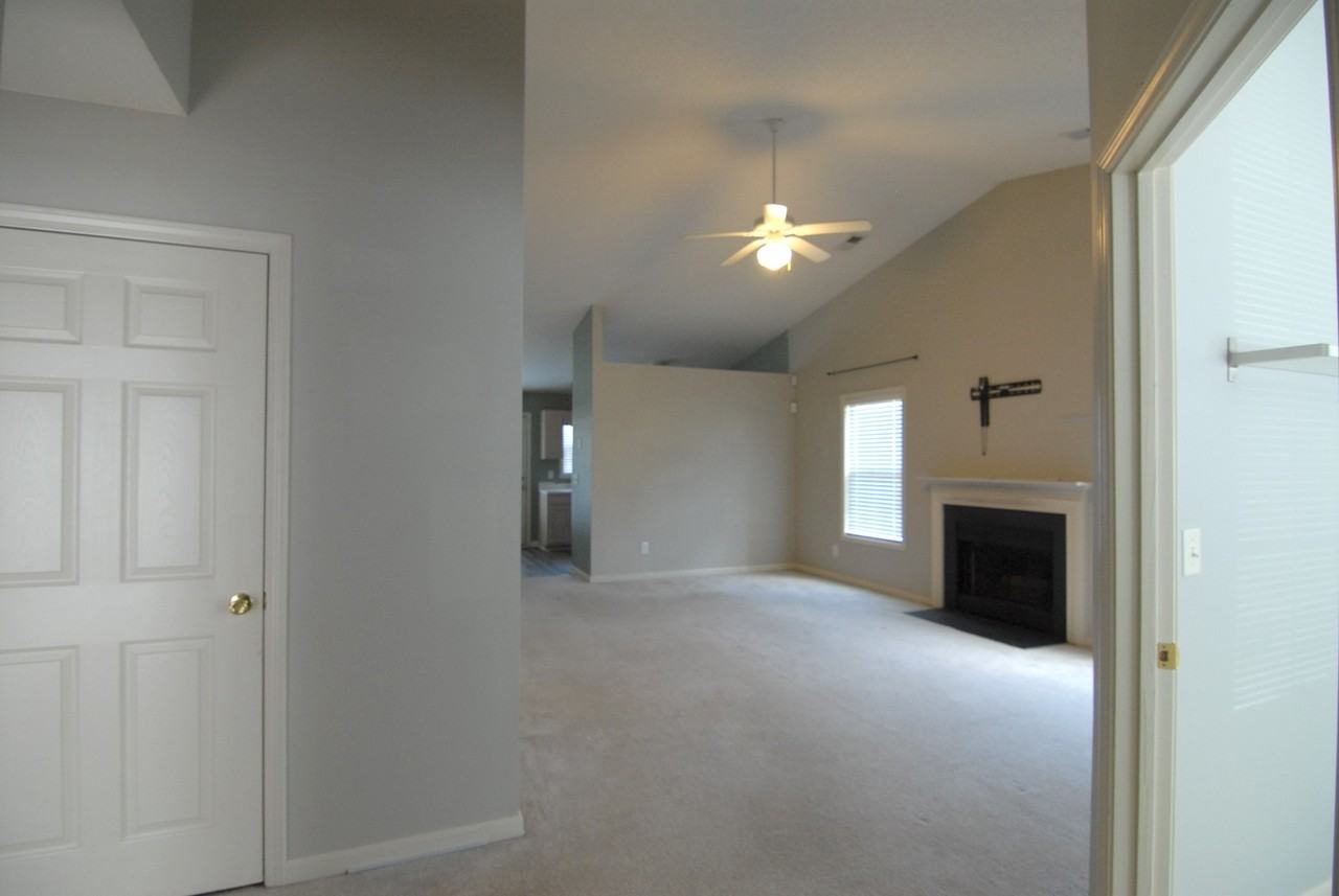 800 Remount Ct - Photo 3 of 13