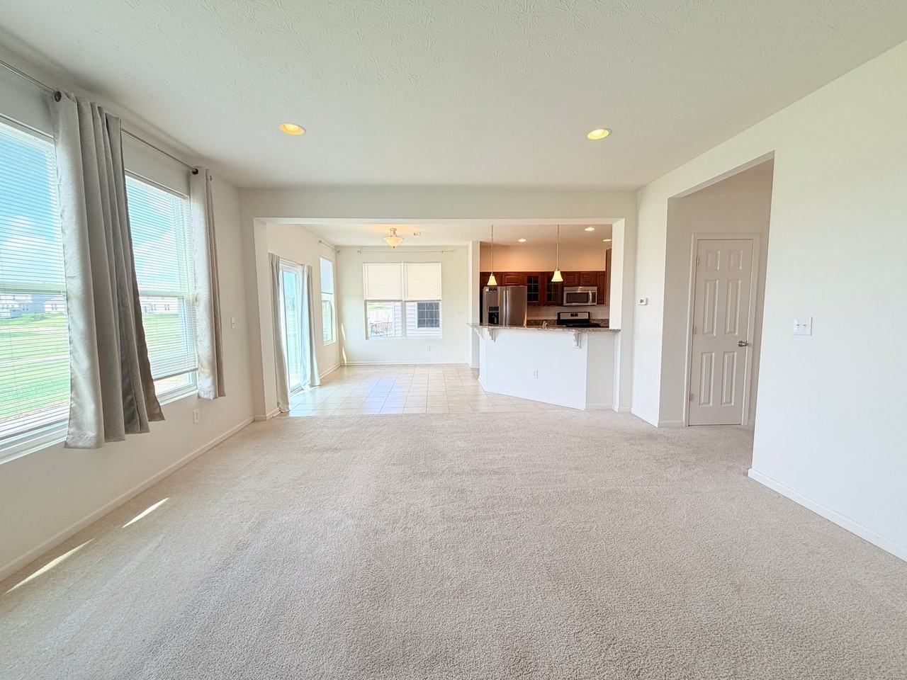 2513 Shadow Bend Dr - Photo 4 of 27
