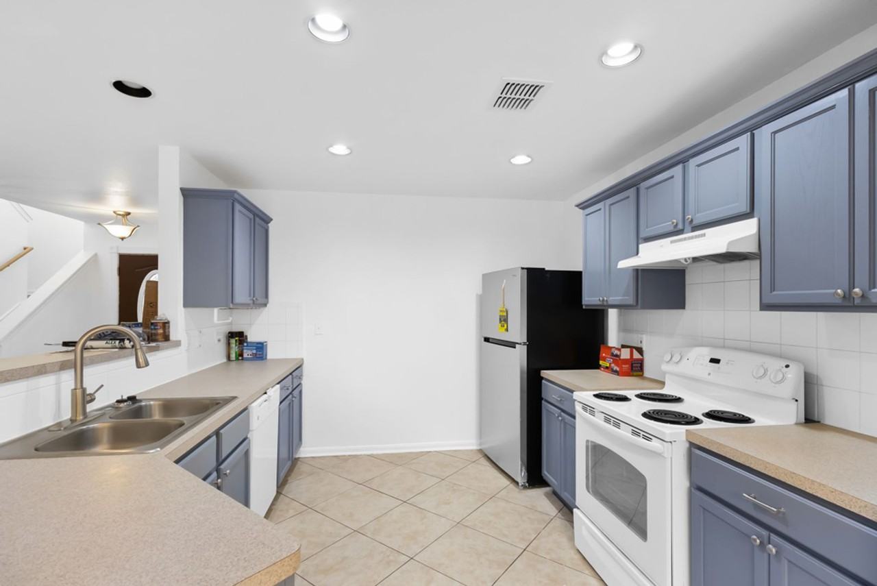 210 Laceleaf Ln - Photo 7 of 27