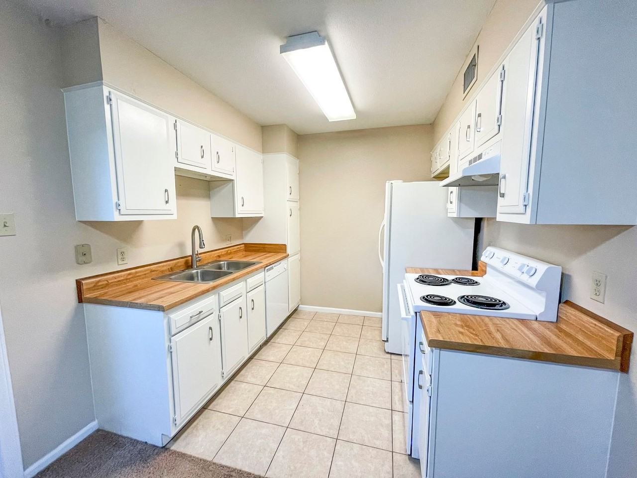 9030 Glen Meadow Ln - Photo 4 of 13