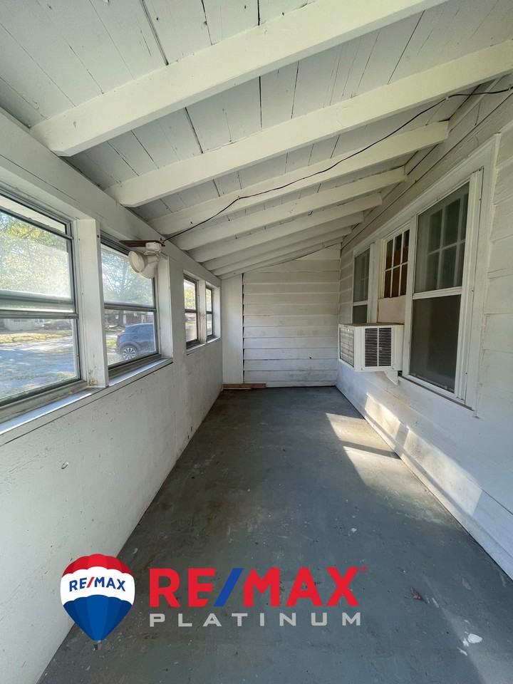 605 W 26th Ave #1 - Photo 5 of 20