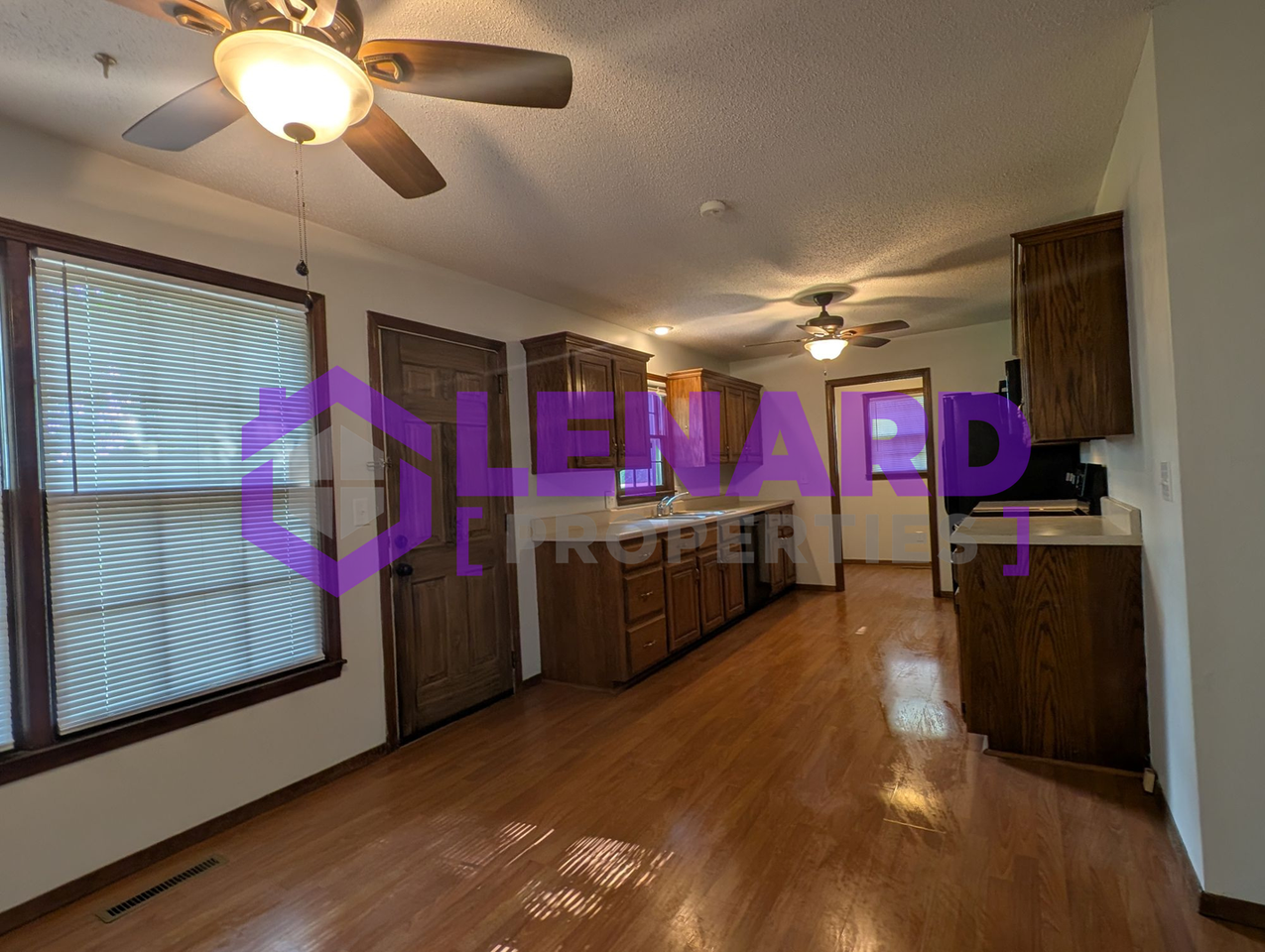 2111 S Western Ave - Photo 6 of 15