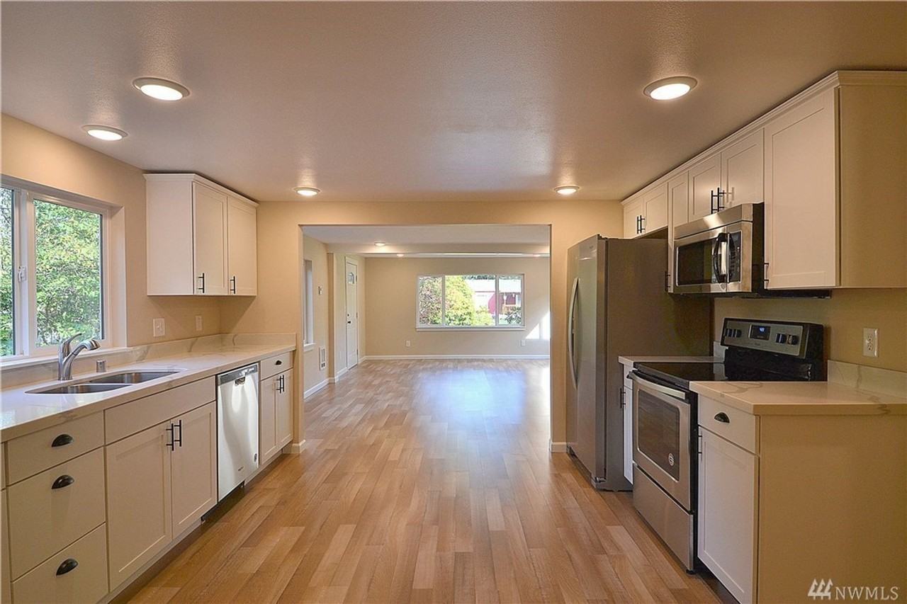 1350 Baby Doll Rd Se - Photo 2 of 7