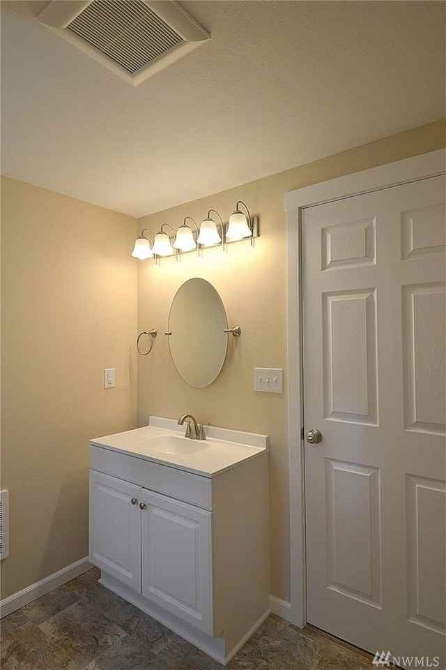 1350 Baby Doll Rd Se - Photo 5 of 7
