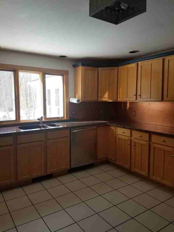 105 Jeremy Hill Rd - Photo 5 of 20