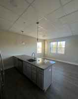 featured image of 421 W King St #21