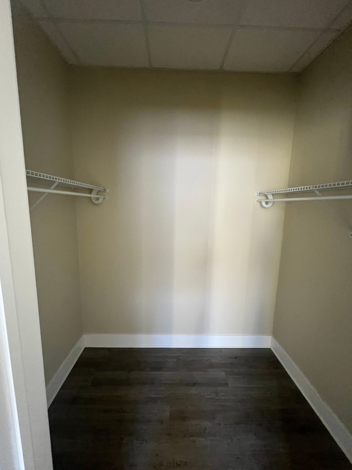 421 W King St #21 - Photo 5 of 13