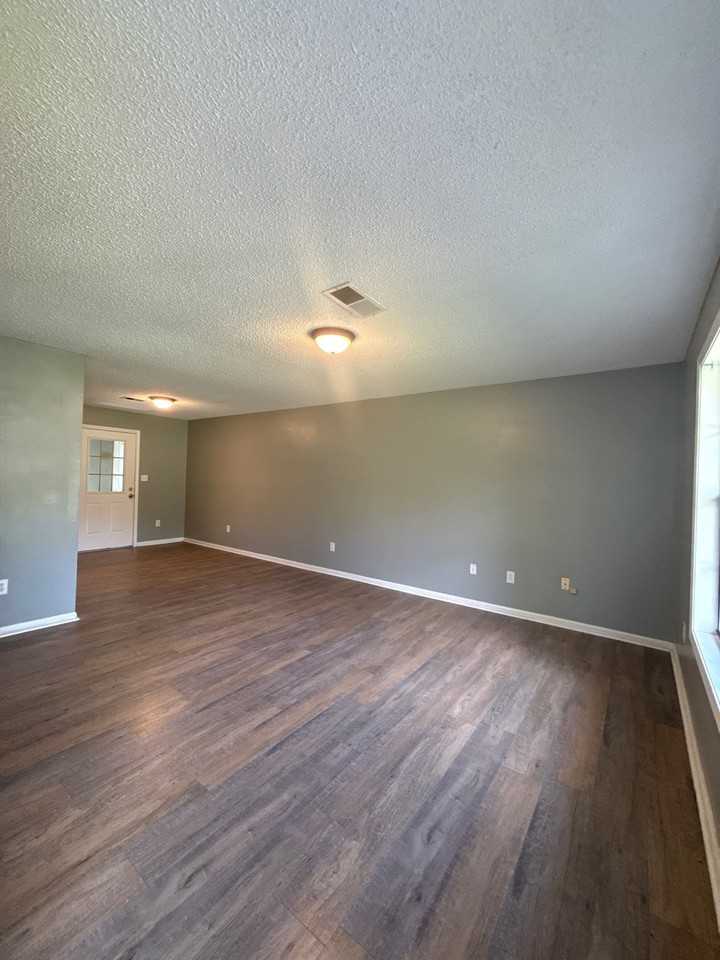 259 Adkins Cir #1 - Photo 4 of 9
