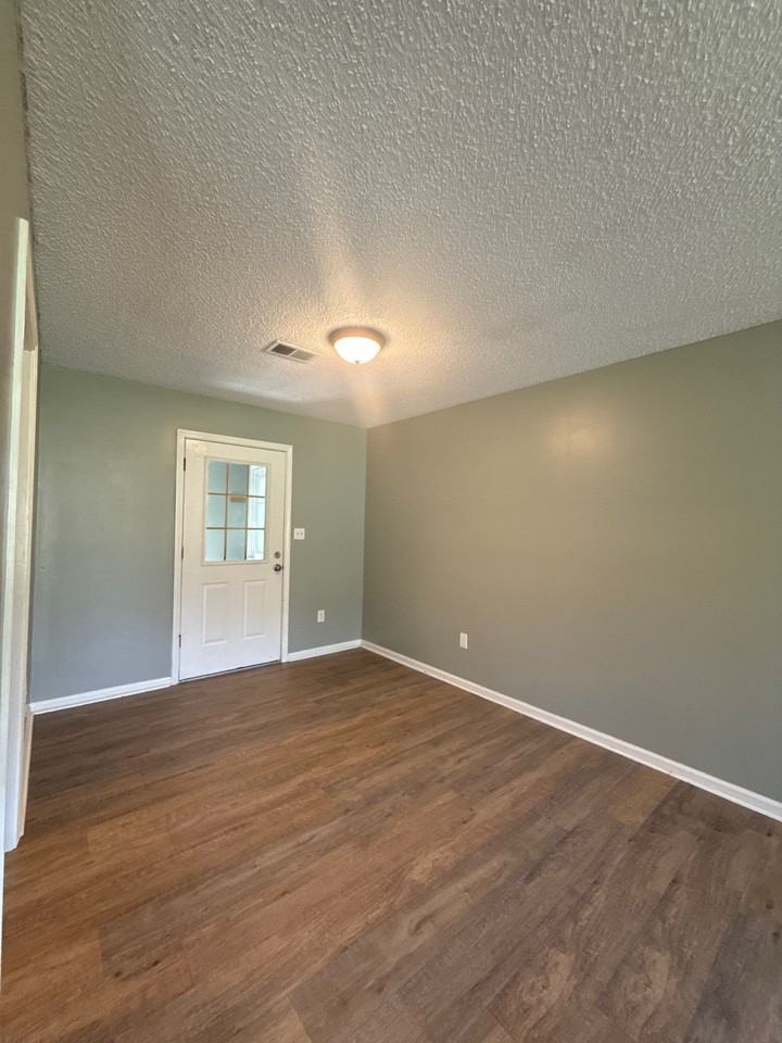 259 Adkins Cir #1 - Photo 5 of 9
