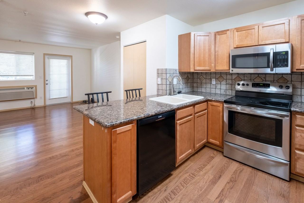 304 N Greensferry Rd #208 - Photo 2 of 28