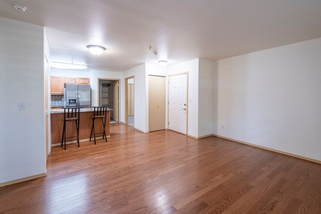 304 N Greensferry Rd #208 - Photo 7 of 28