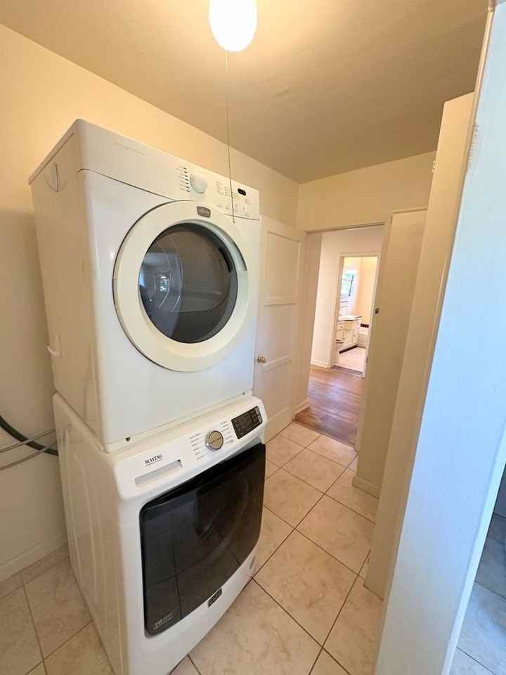3977 Coolidge Ave - Photo 7 of 17