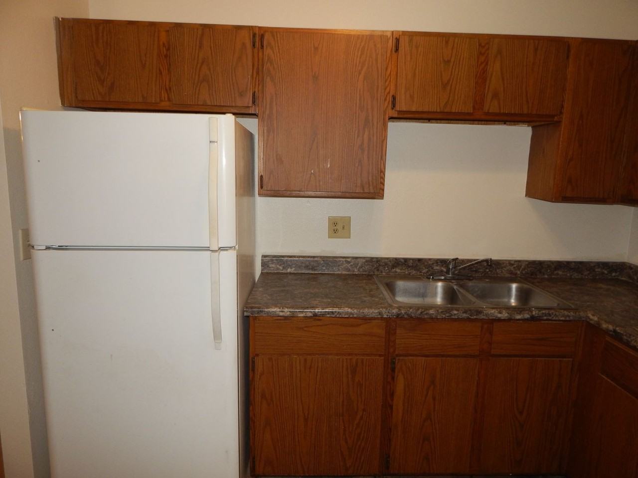 117 E Laguna St - Photo 2 of 10