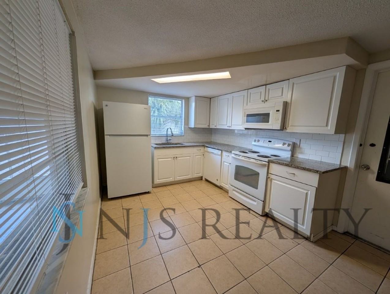 9520 Gray Fox Ln - Photo 5 of 18