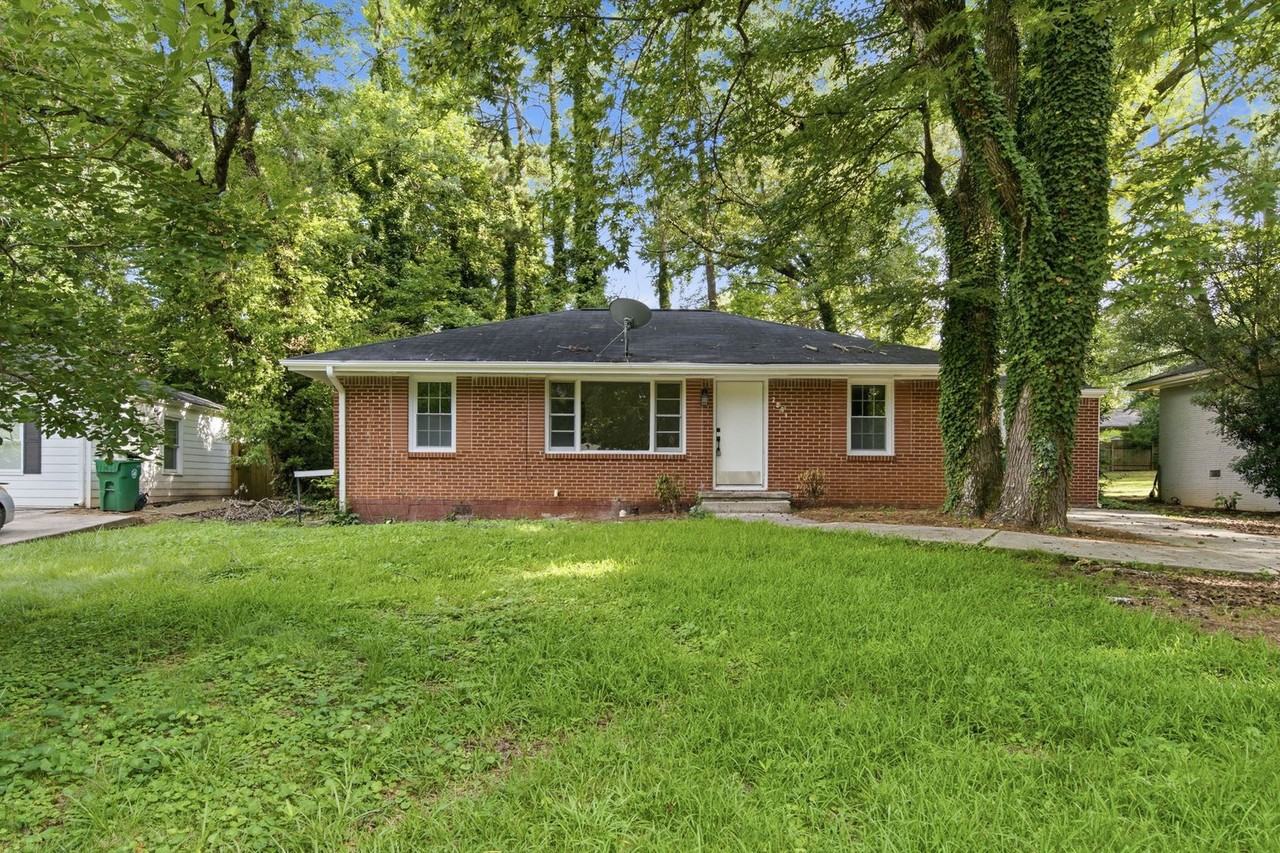 2801 Mitchell Dr - Photo 2 of 26