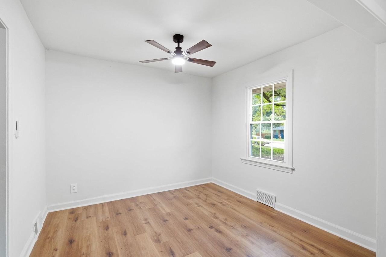 2801 Mitchell Dr - Photo 6 of 26