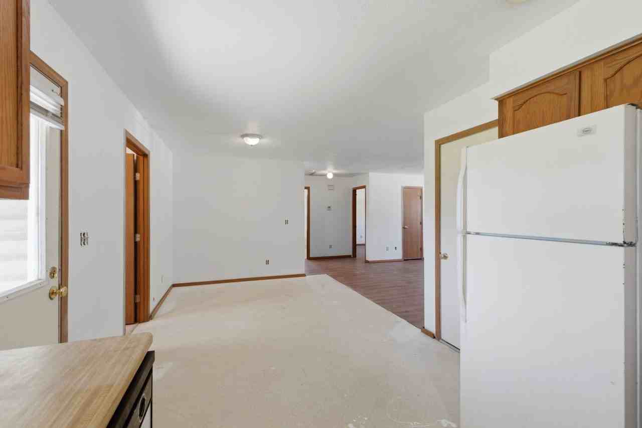 126 W Terrace Ct - Photo 7 of 18