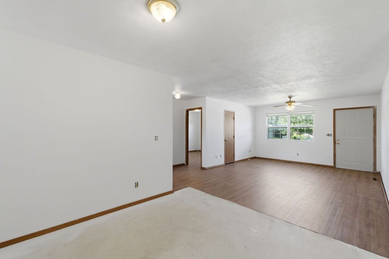 126 W Terrace Ct - Photo 6 of 18