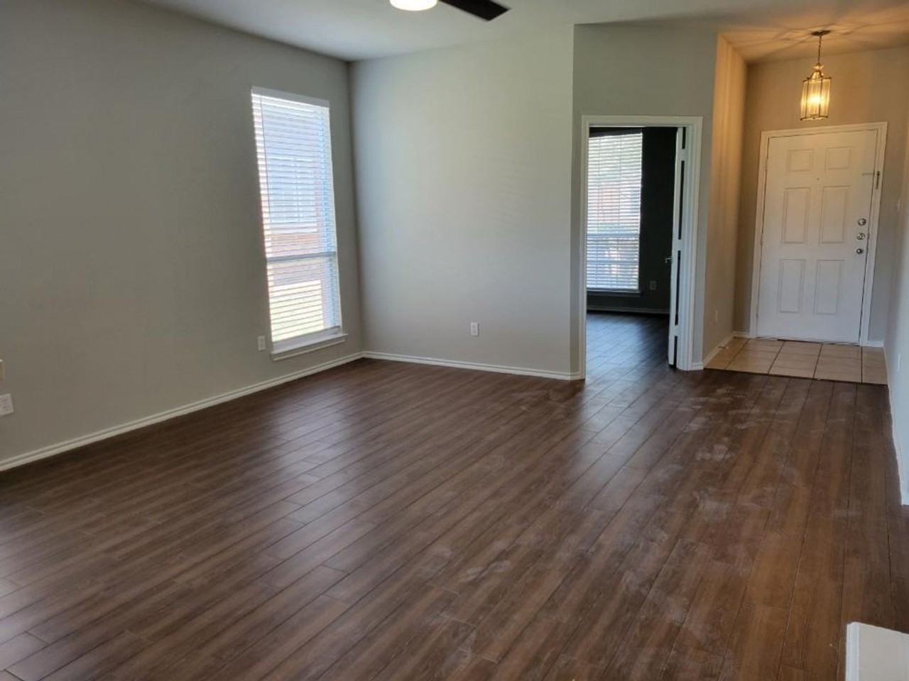 10973 Hawks Landing Rd - Photo 7 of 20