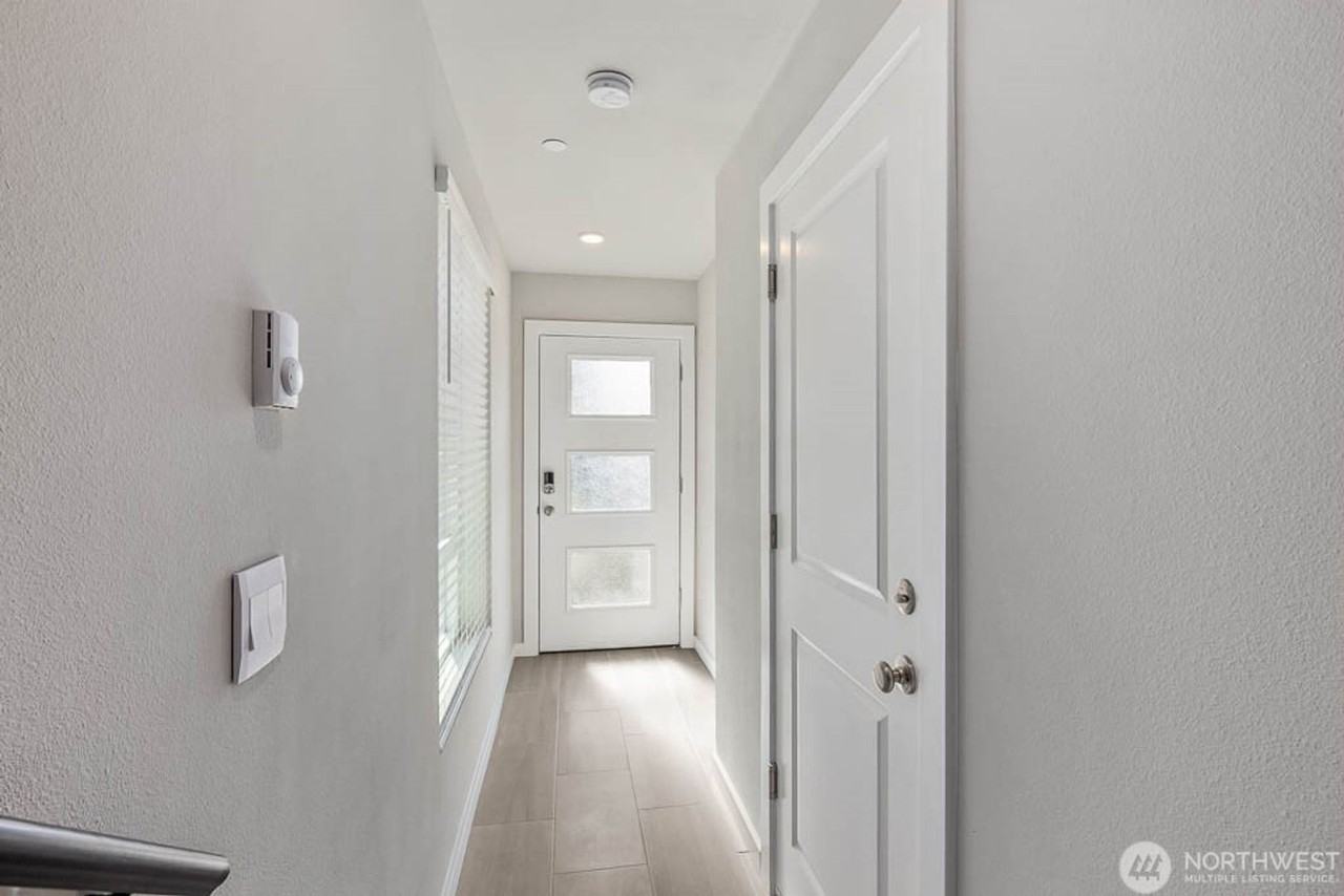 14925 44th Ave W #B2 - Photo 3 of 23