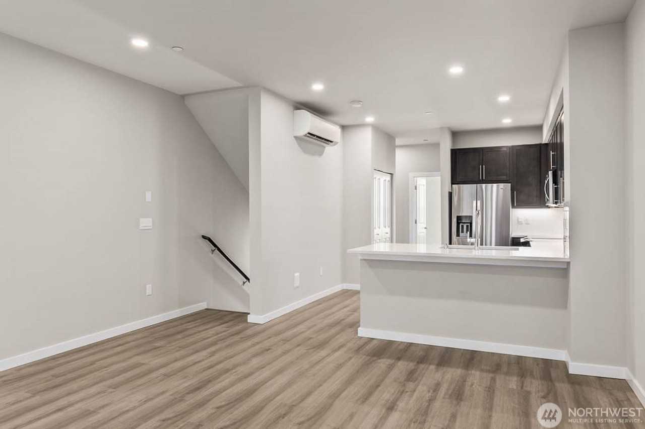 14925 44th Ave W #B2 - Photo 5 of 23