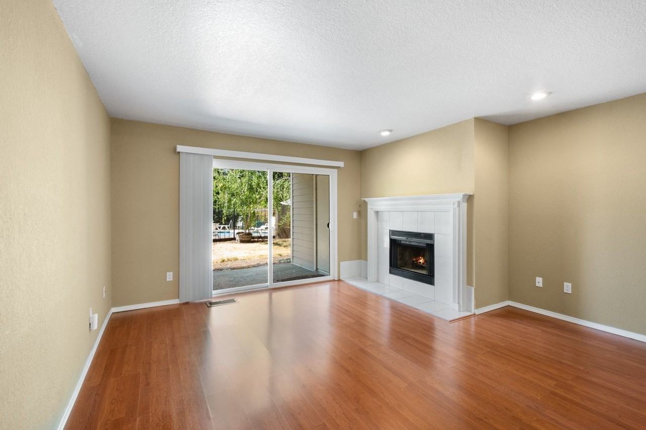 4202 Factoria Blvd Se #D1 - Photo 3 of 20
